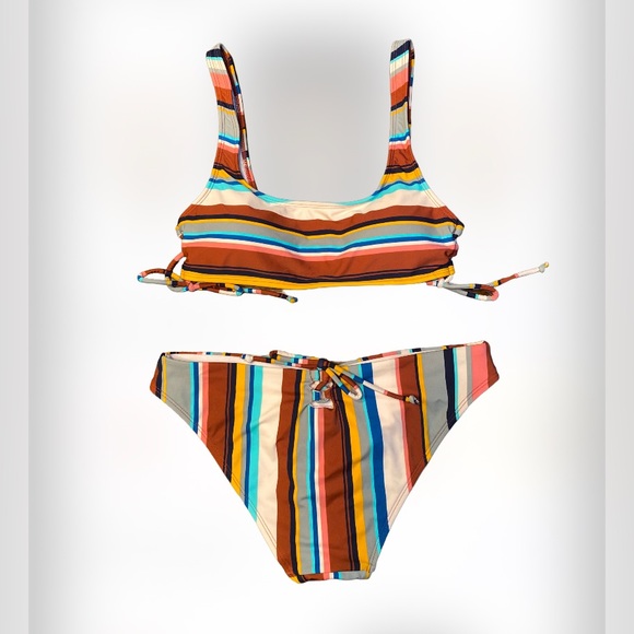 No Boundaries: Bikini - Picture 3 of 9